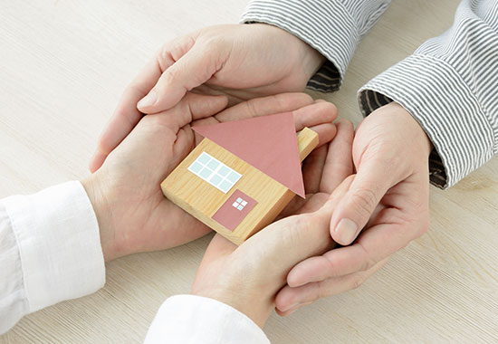 リースバックなら、売却後もそのまま暮らせる!